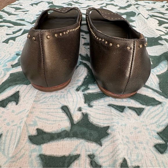 Cole Haan Bronze Shimmering Open Toe Flats Studded, Size 8B - Picture 2 of 11
